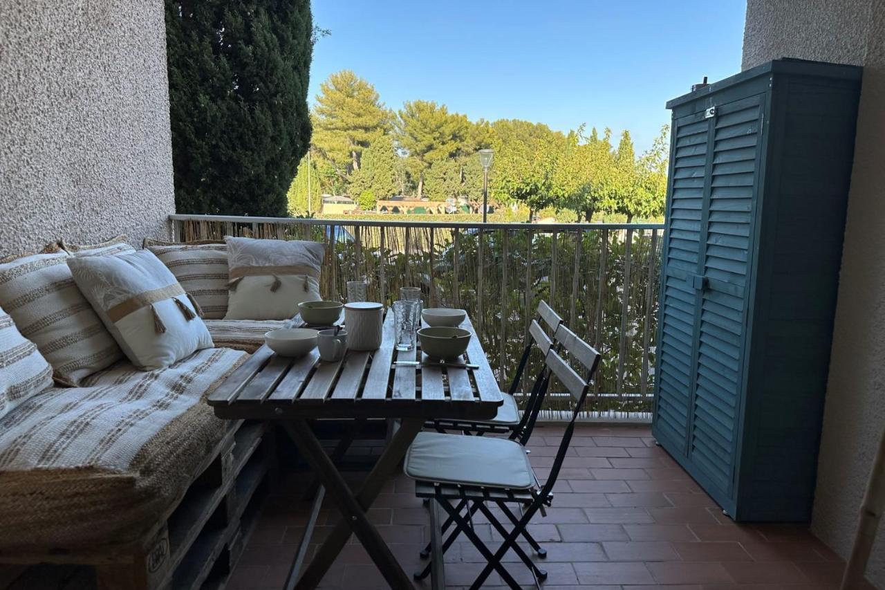 Very Cosy Apartment At 200 M From The Beaches La Londe-les-Maures Ngoại thất bức ảnh