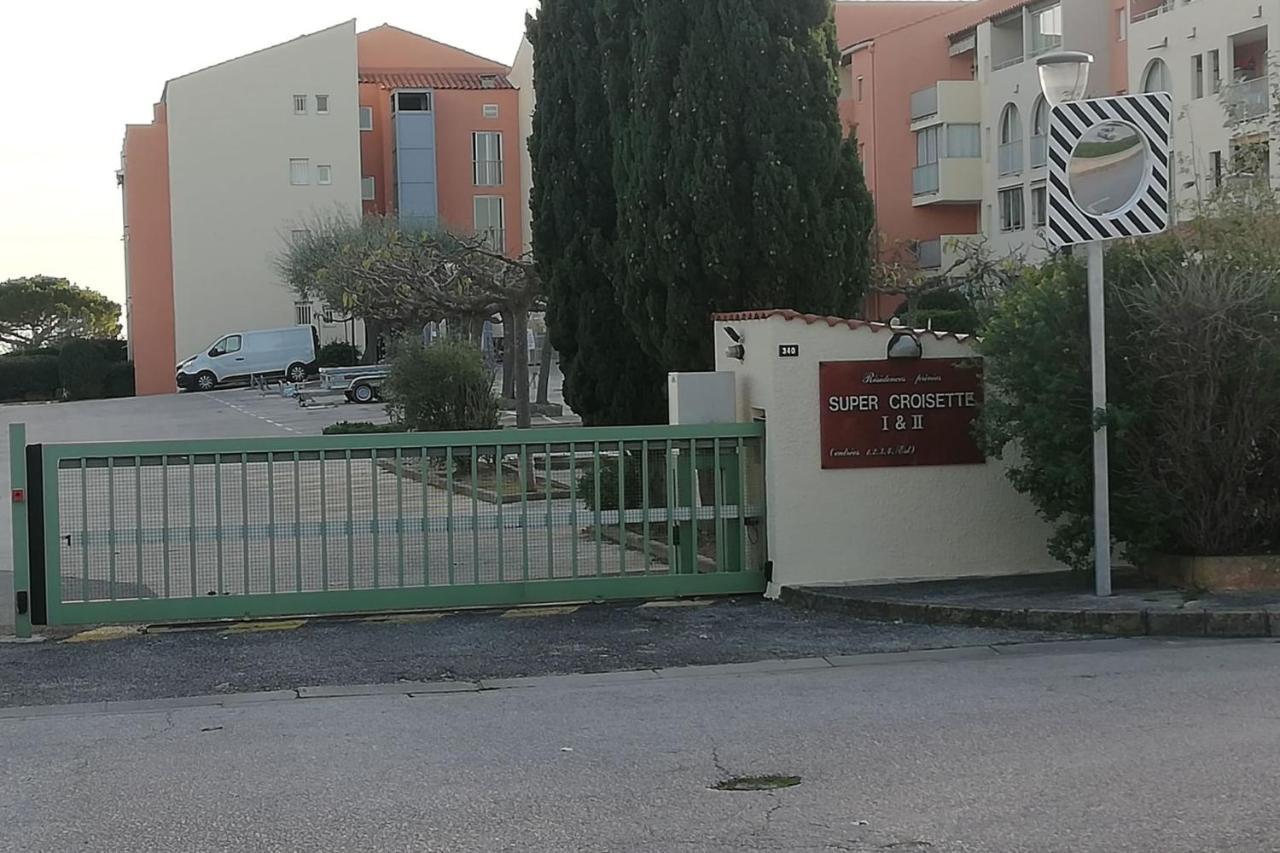 Very Cosy Apartment At 200 M From The Beaches La Londe-les-Maures Ngoại thất bức ảnh